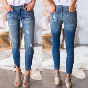 KanCan distressed ankle slit skinny jeans. Women size‎ 3/25